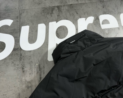 バレンシアガ「Balenciaga」‌ 2024 グリッドパッチワーク リミテッド ダウンジャケット