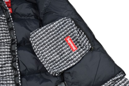 「コラボモデル」The North Face× Week5 コラボ スタッド Nuptse ダウンジャケット