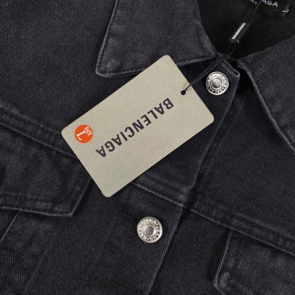 バレンシアガ「Balenciaga」‌× Swarovski クリスタルエンブロイダリー デニムジャケット