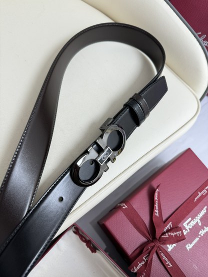 フェラガモ「Ferragamo」リバーシブル レザー ベルト100CM
