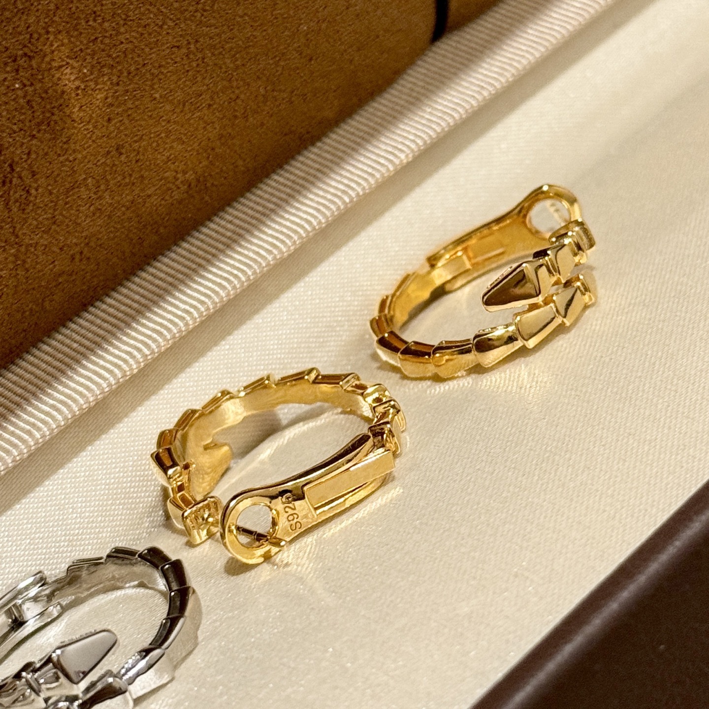 カルティエ「Cartier」BVLGARI Serpenti Viper ピアス（イヤリング）