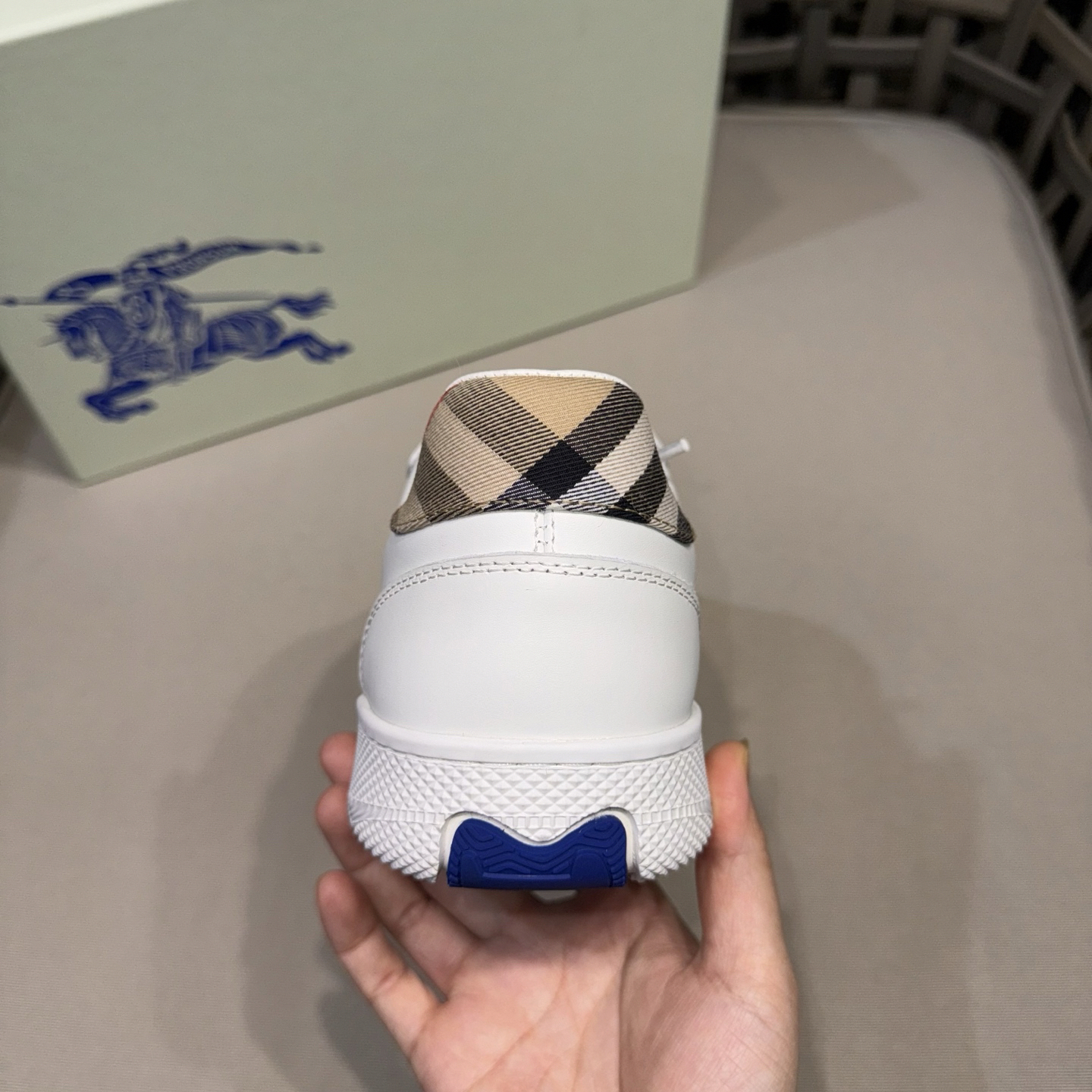 バーバリー「Burberry」TBクラシック ロー メンズ クラシック ローカット スニーカー