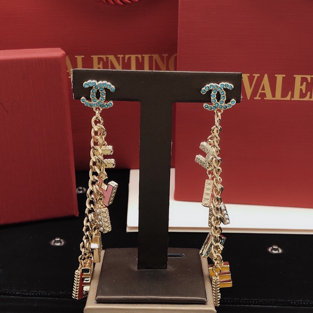 シャネル「Chanel」 マルチカラー フリンジ ピアス