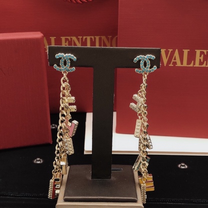 シャネル「Chanel」 マルチカラー フリンジ ピアス