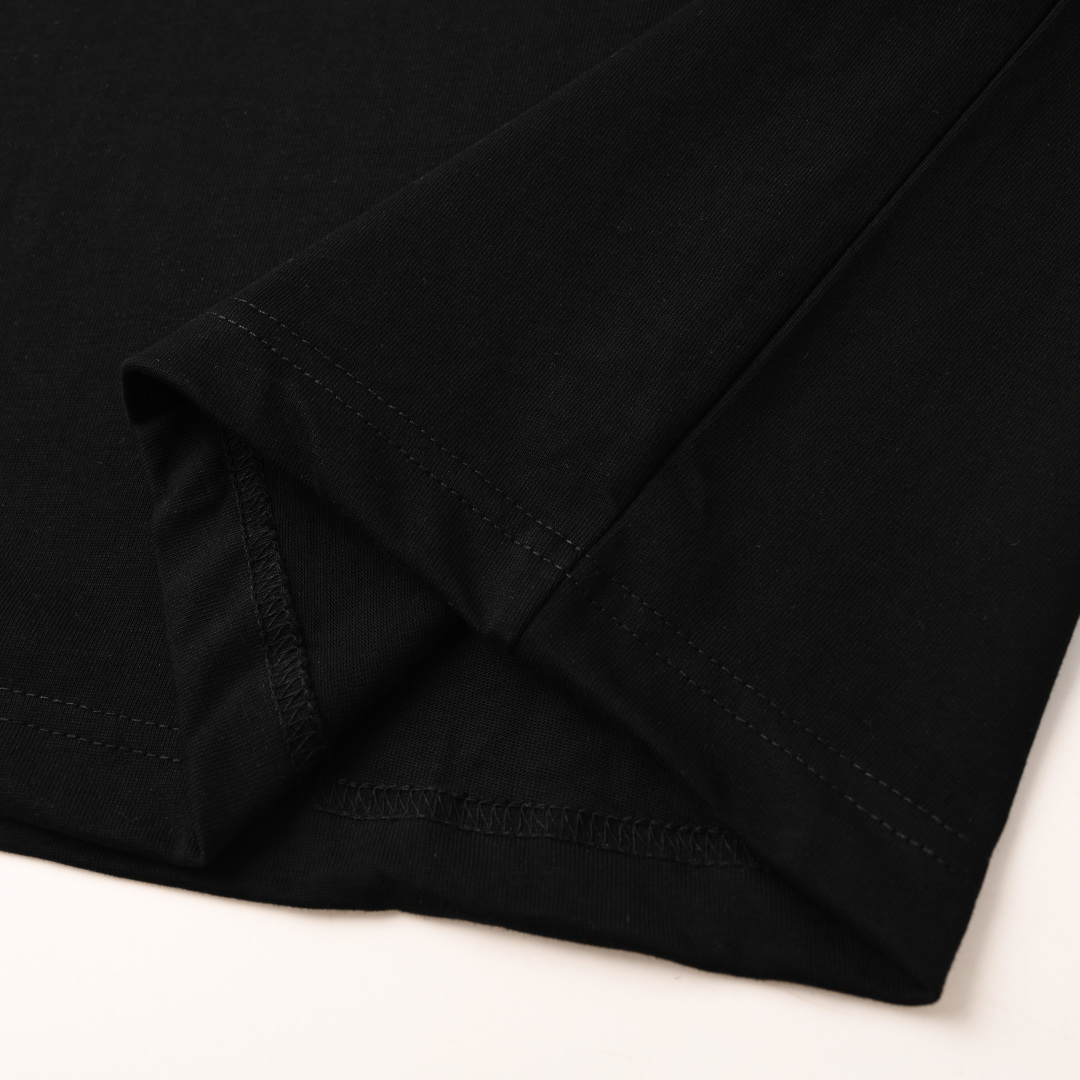 ボッテガ・ヴェネタ「Bottega Veneta」スネークレターロゴ刺繍半袖Tシャツ