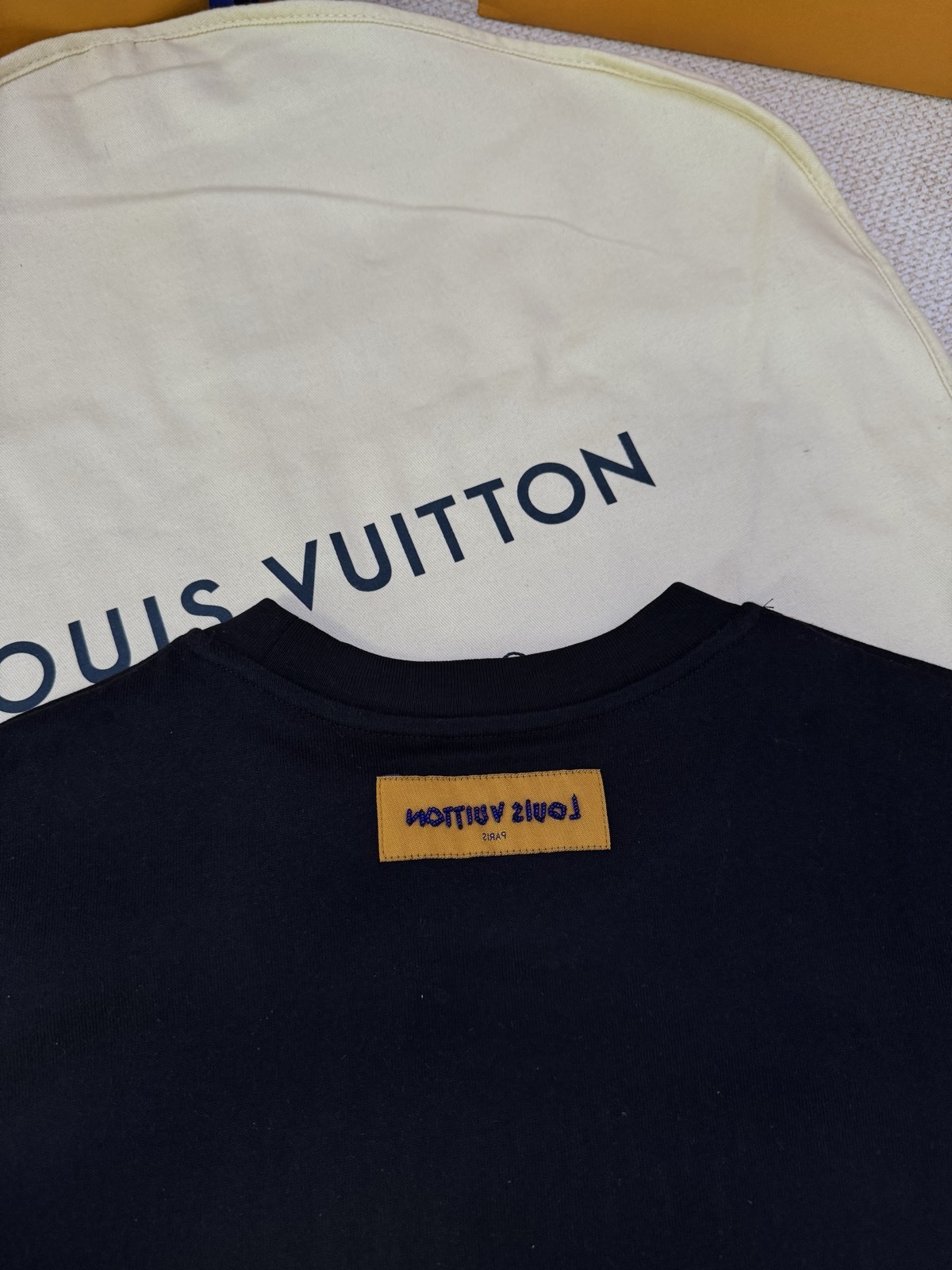 ルイ・ヴィトン「Louis Vuitton」モノグラム ビーズ エンブロイダリー Tシャツ
