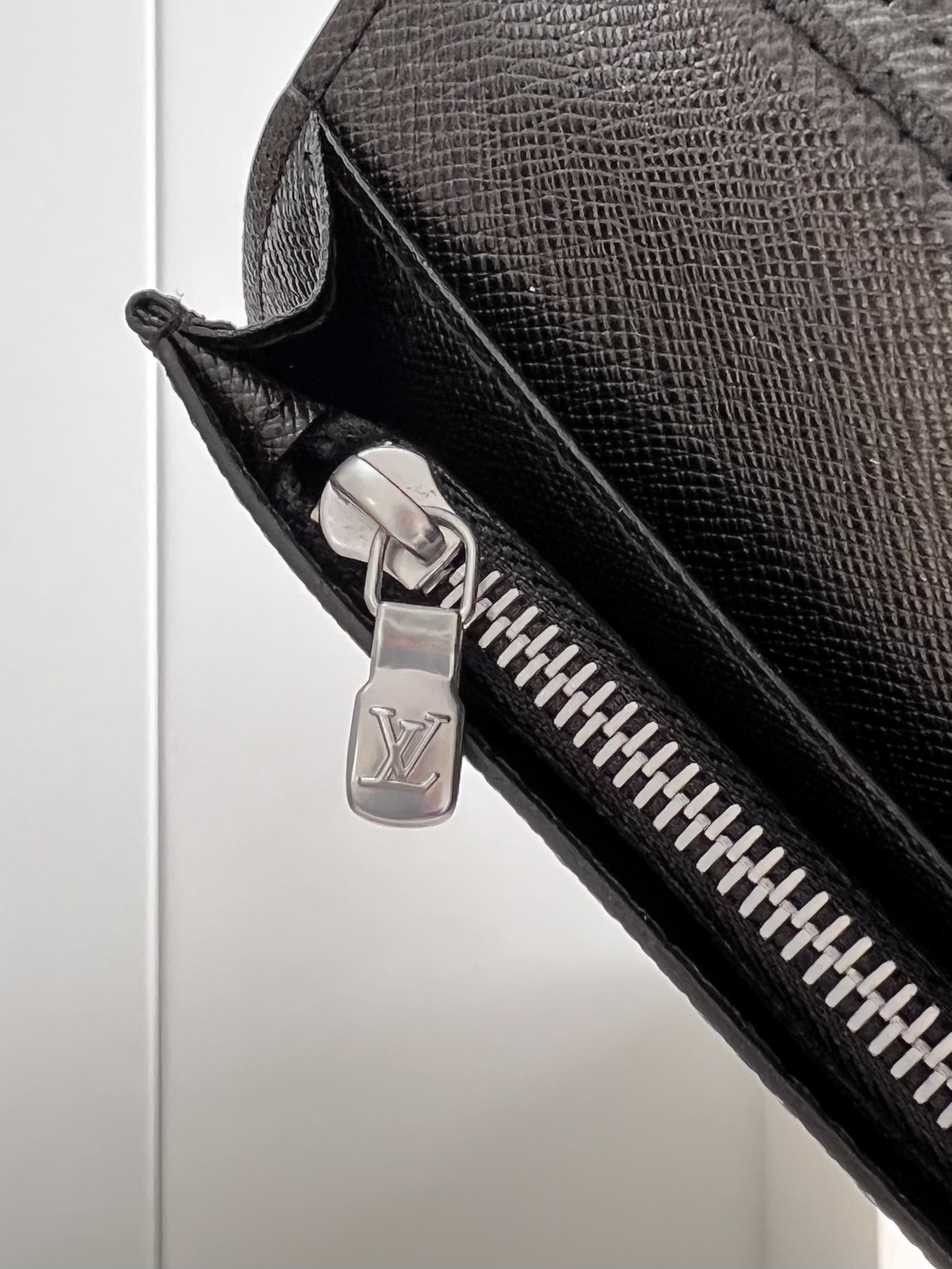 ルイ・ヴィトン「Louis Vuitton」LV ✕ Supreme コラボ ポルトフォイユ･ブラザ