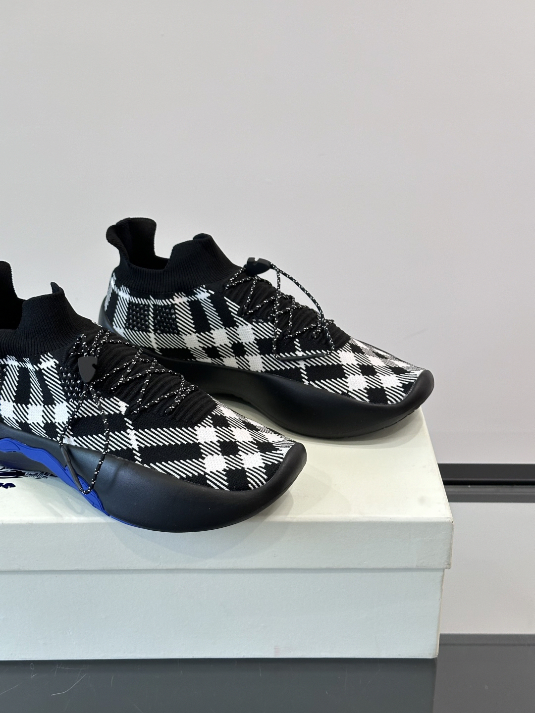 バーバリー「Burberry」ブルベリー 2025 SS 3Dエラストメッシュ スニーカー