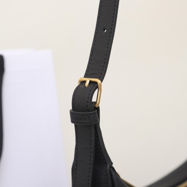 セリーヌ「Celine」Triomphe Canvas ホボショルダーバッグ