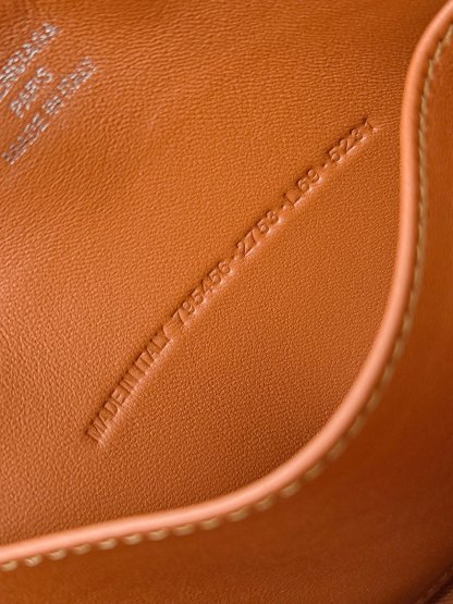 バレンシアガ「Balenciaga」Rodeo Drive スモールショルダーバッグ