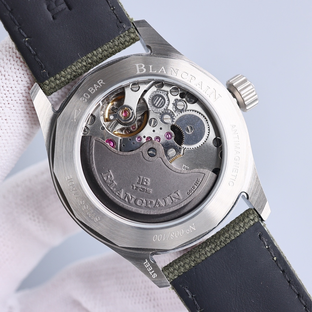 ブランパン「Blancpain」フィフティ・ファゾム自動巻きダイバーズウォッチ43mm