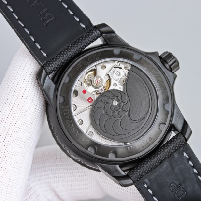 ブランパン「Blancpain」フィフティ・ファゾム自動巻きダイバーズウォッチ45mm
