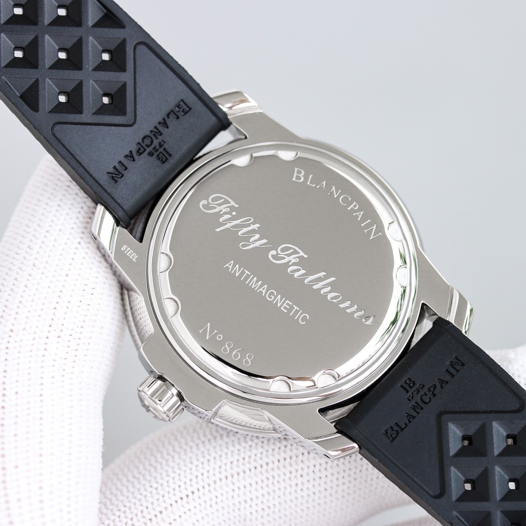 ブランパン「Blancpain」フィフティ・ファゾム バラクーダ自動巻きダイバーズウォッチ40.3mm