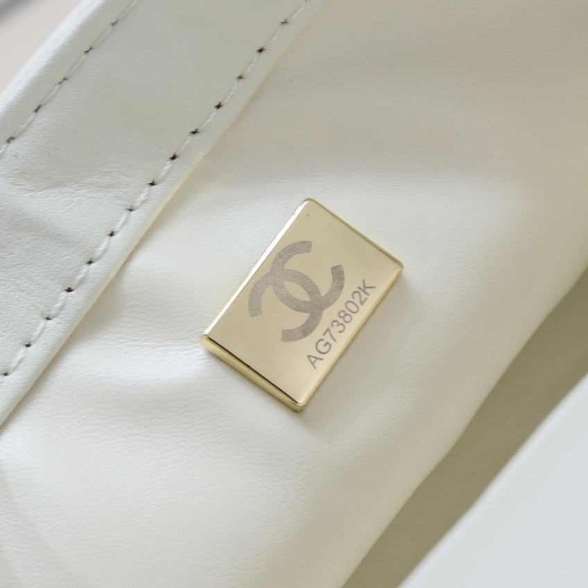 シャネル「Chanel」スモール トップハンドル フラップ バッグ