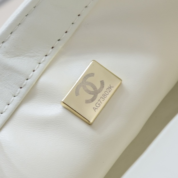 シャネル「Chanel」スモール トップハンドル フラップ バッグ