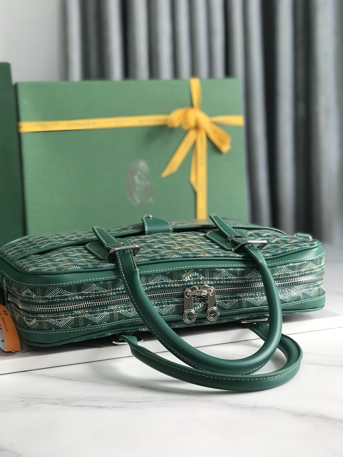 ゴヤール「Goyard」Ambassade トランペットですメッセージバッグ