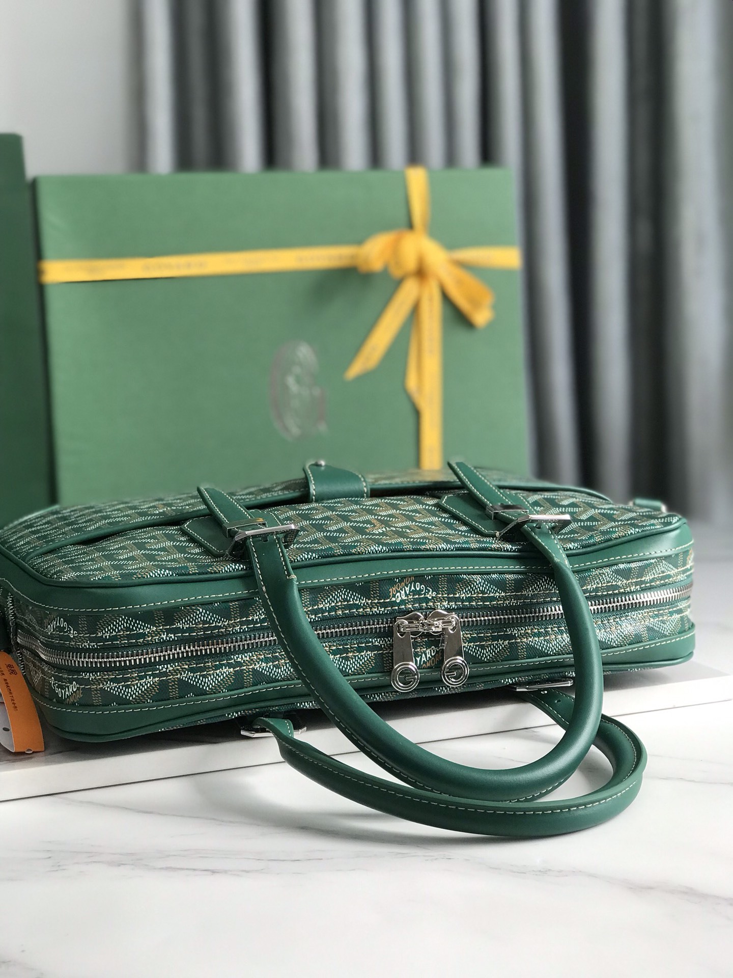 ゴヤール「Goyard」Ambassade トランペットですメッセージバッグ