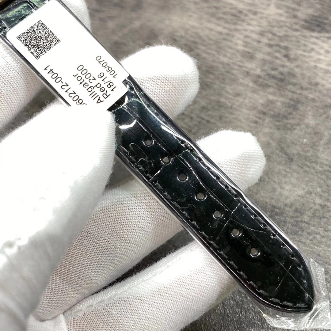 ショパール「Chopard」ハッピースポーツレディースウォッチ34mm