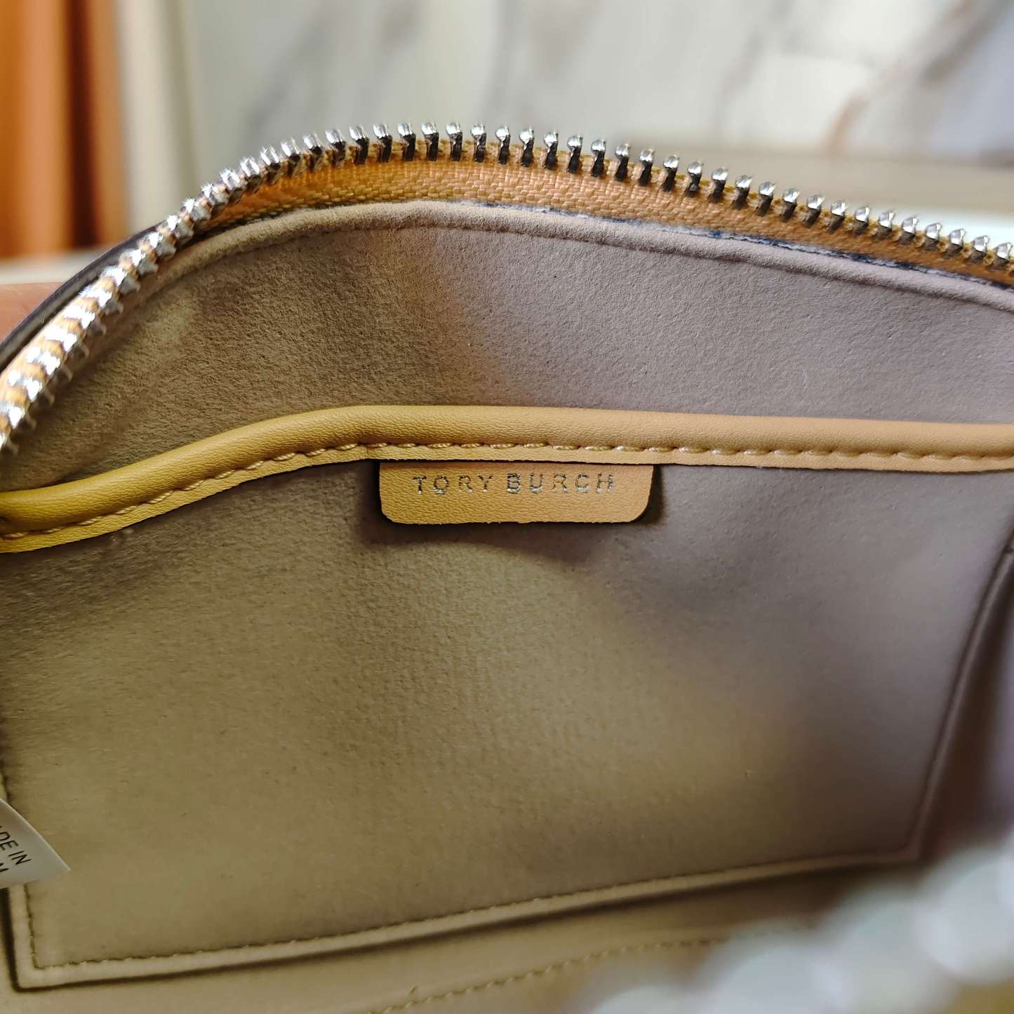 トリー バーチ「Tory Burch」トーリーバーチ T Monogram デニム ピローショルダーバッグ