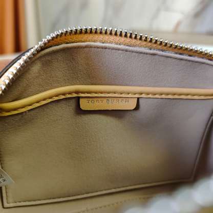トリー バーチ「Tory Burch」トーリーバーチ T Monogram デニム ピローショルダーバッグ