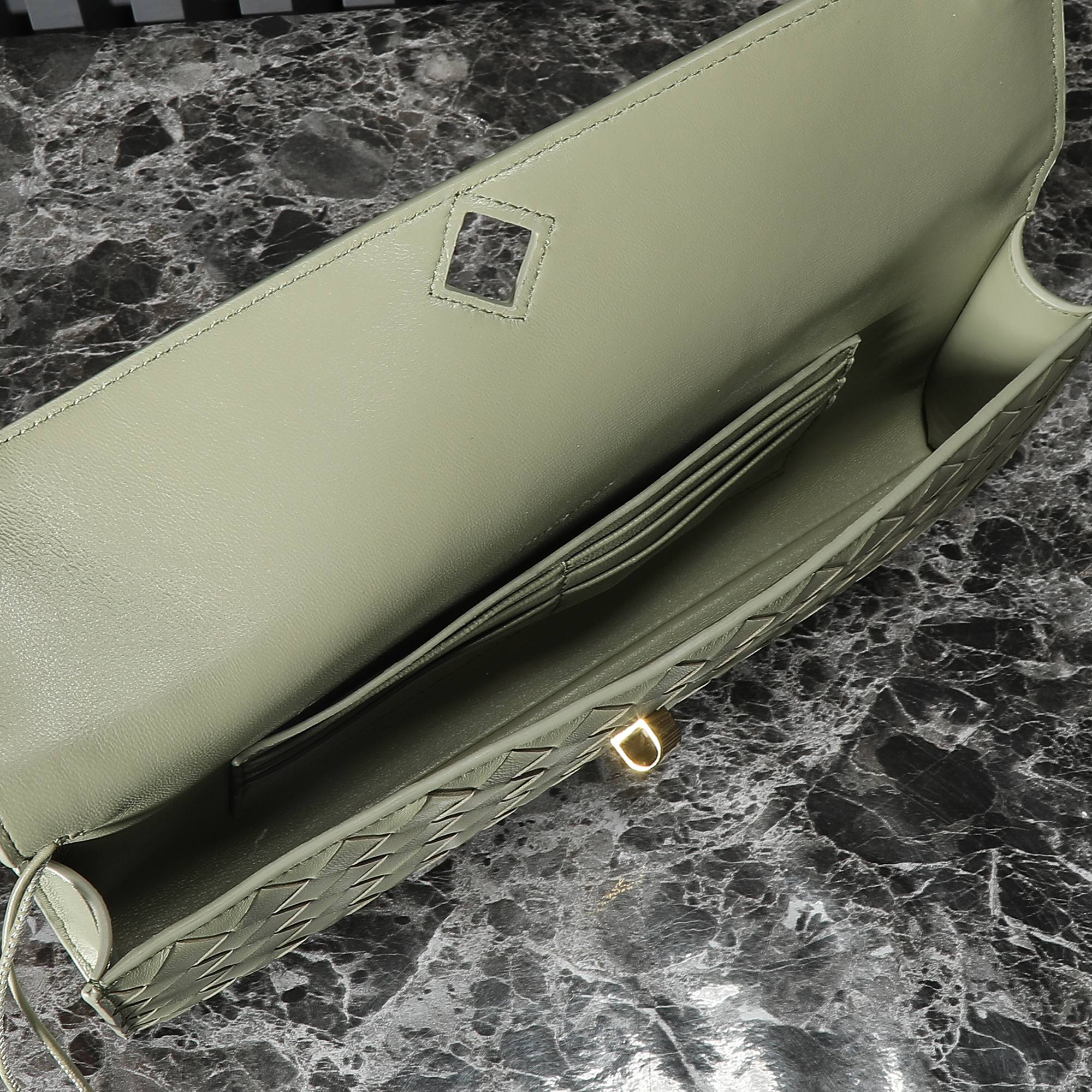 ボッテガ・ヴェネタ「Bottega Veneta」Andiamo イブニングトートバッグ