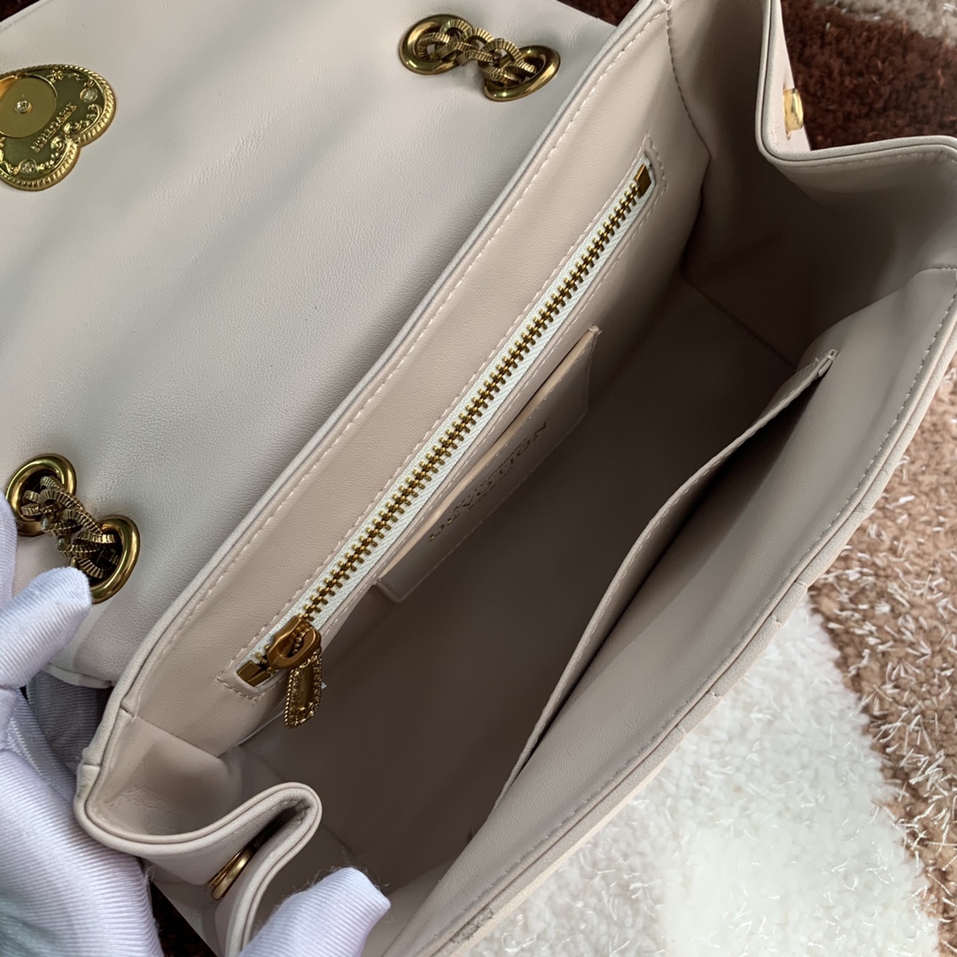 ドルチェ・アンド・ガッバーナ「D&G」4159 レザー ショルダーバッグ