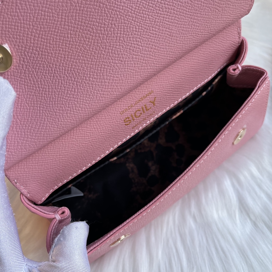 ドルチェ・アンド・ガッバーナ「D&G」レパードプリント プラチナバッグ