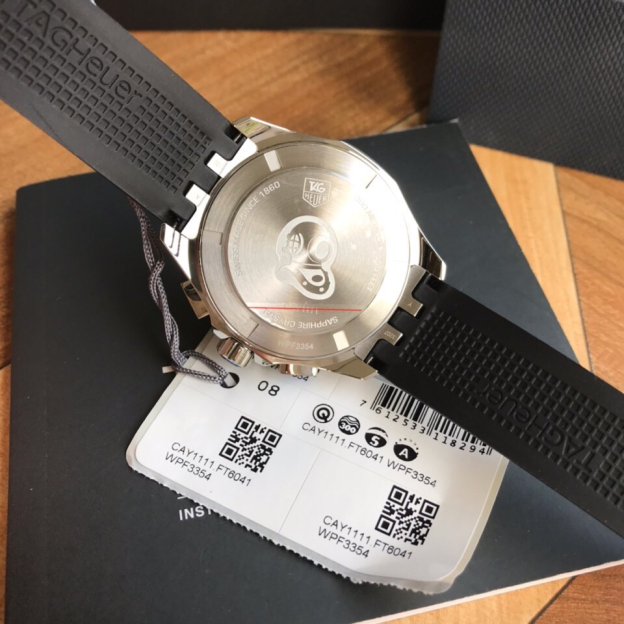 タグ・ホイヤー「TAG Heuer」 アクアレーサー クォーツ クロノグラフ メンズウォッチ43mm