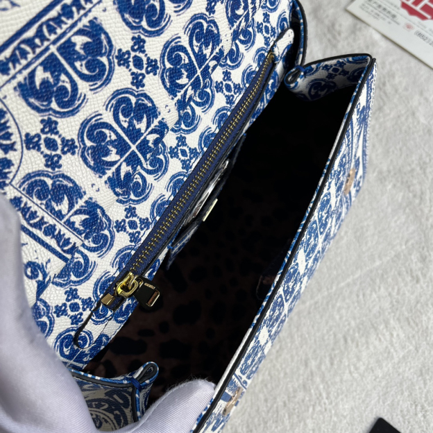 ドルチェ・アンド・ガッバーナ「D&G」 レザープリント ミラー付き ショルダーバッグ