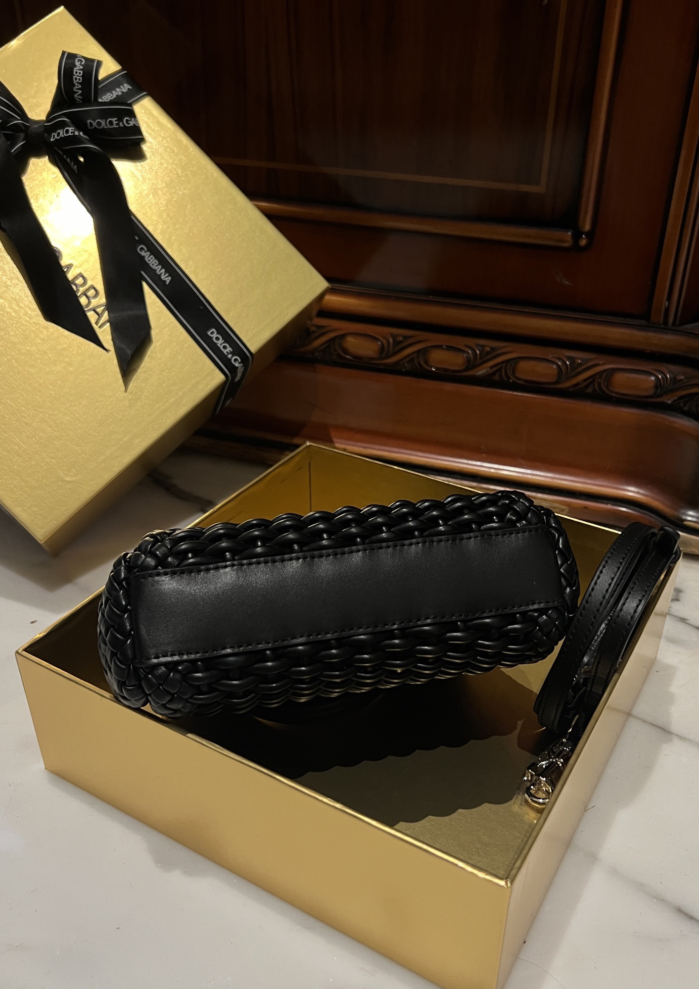 ドルチェ・アンド・ガッバーナ「D&G」コンパクト ロゴ ショルダーバッグ