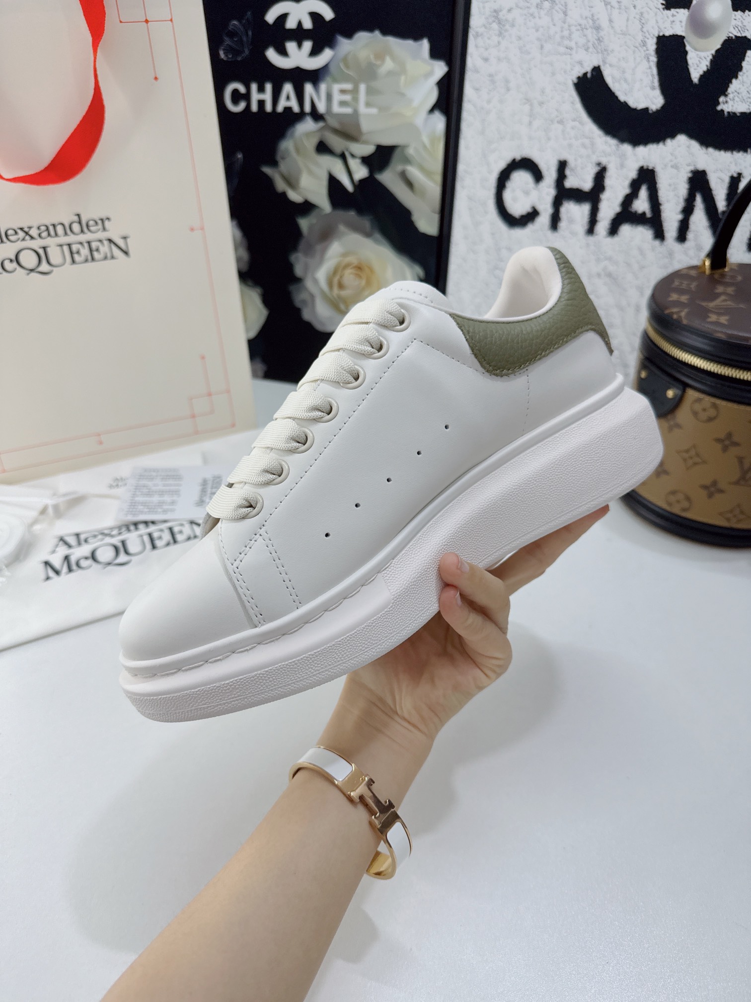 アレキサンダー・マックイーン［Alexander McQueen］Oversized Sneaker "Silk-Embossed Leather" スニーカー