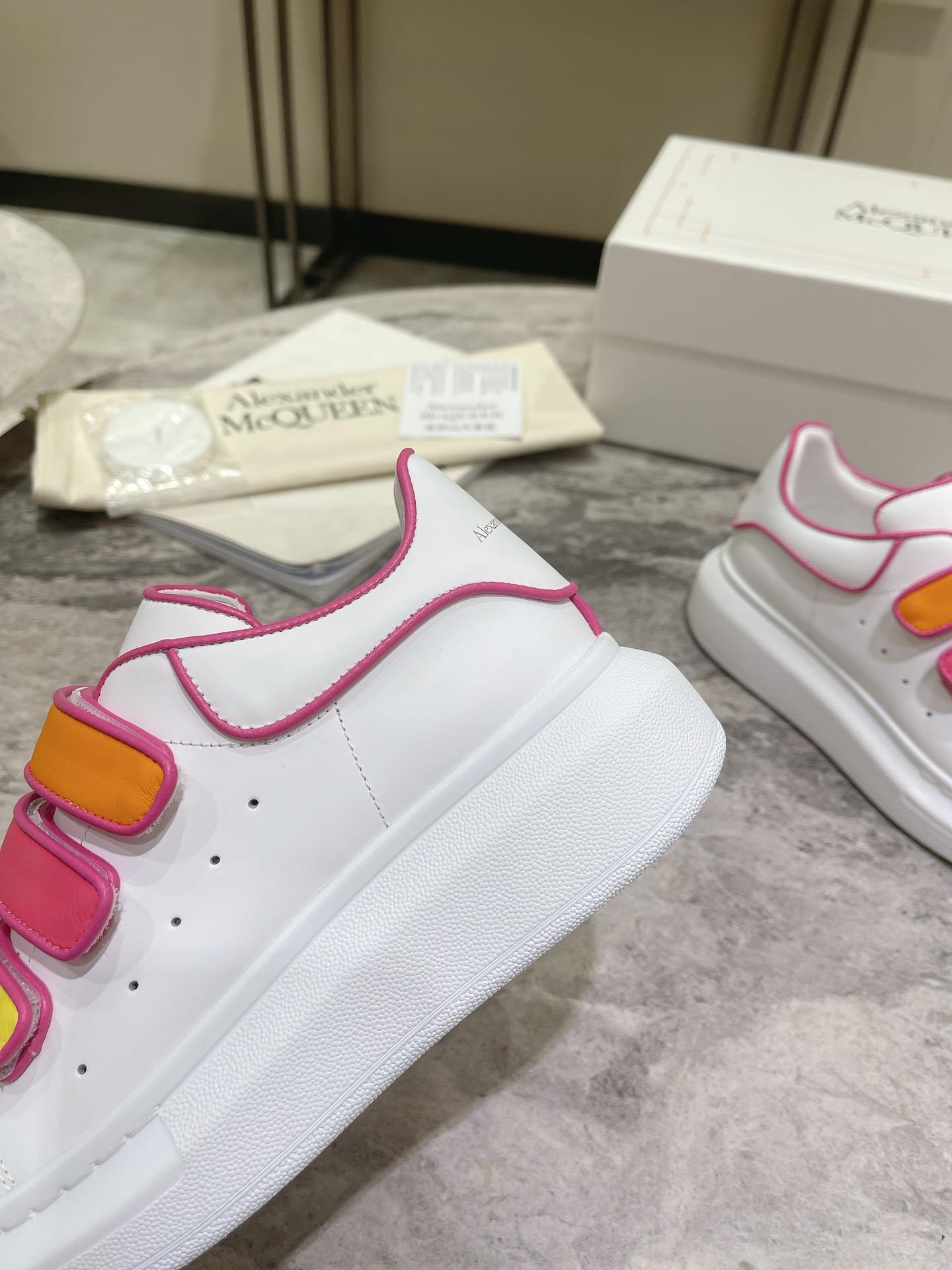 アレキサンダー・マックイーン［Alexander McQueen］Oversized Sneaker スニーカー