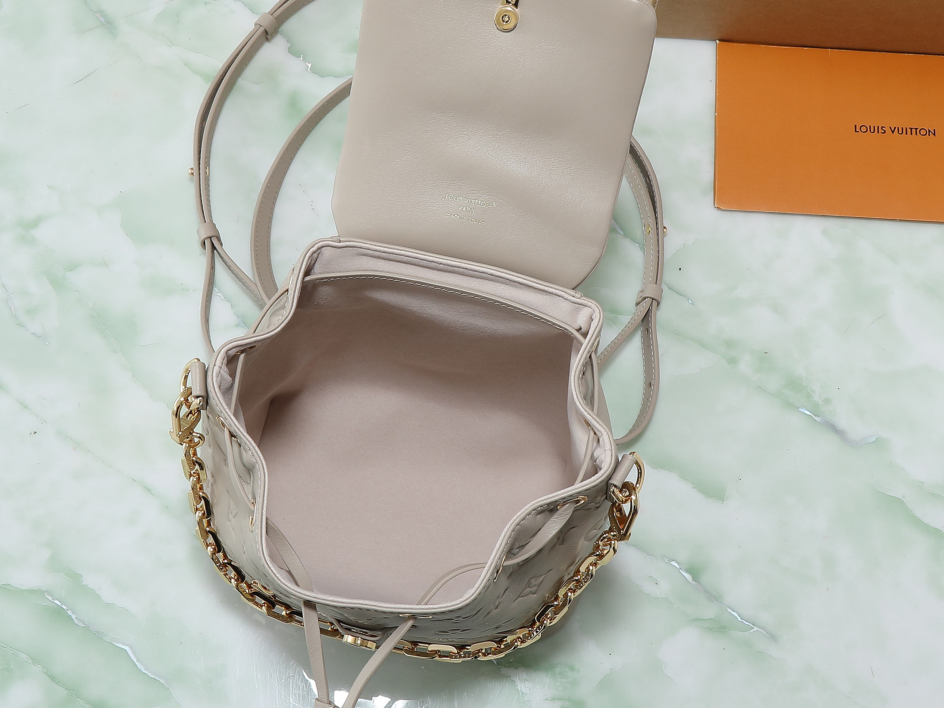 ルイ・ヴィトン「Louis Vuitton」COUSSIN BACKPACK ミニバッグ