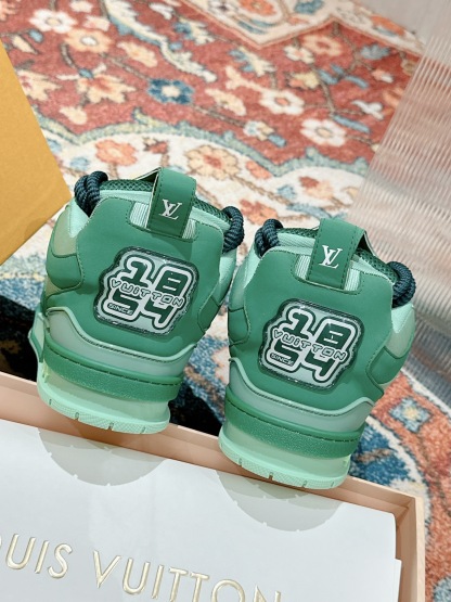 「コラボモデル」Louis Vuitton x Skate スニーカー