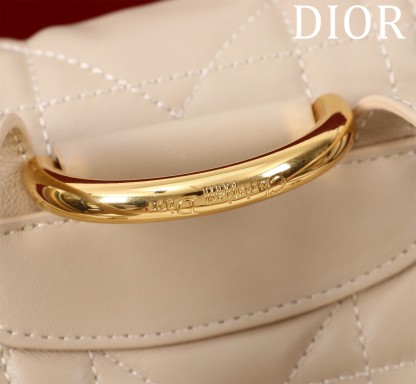 ディオール「Dior」カロ バックパック スモール ラージキャンバスキルト