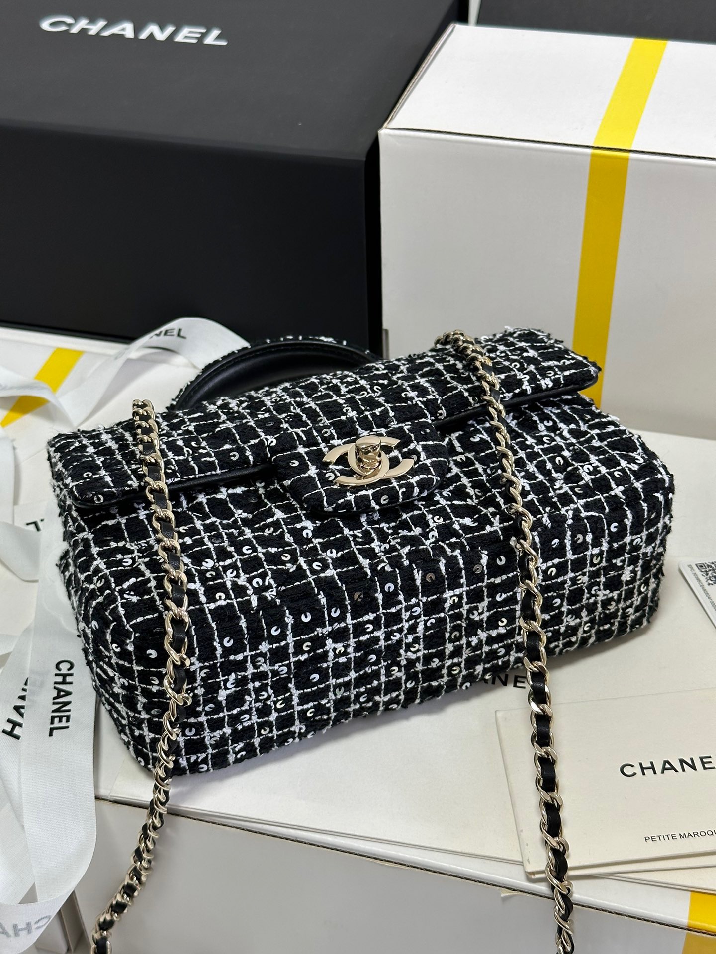 シャネル「Chanel」24P ツイード スパングル CFミニ ショルダーバッグ