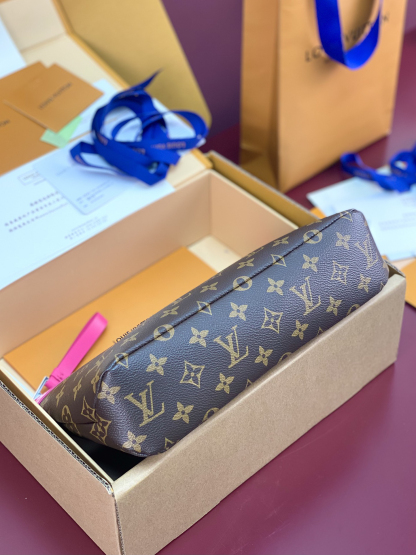 ルイ・ヴィトン「Louis Vuitton」ポシェット･ヴォワヤージュ スープル