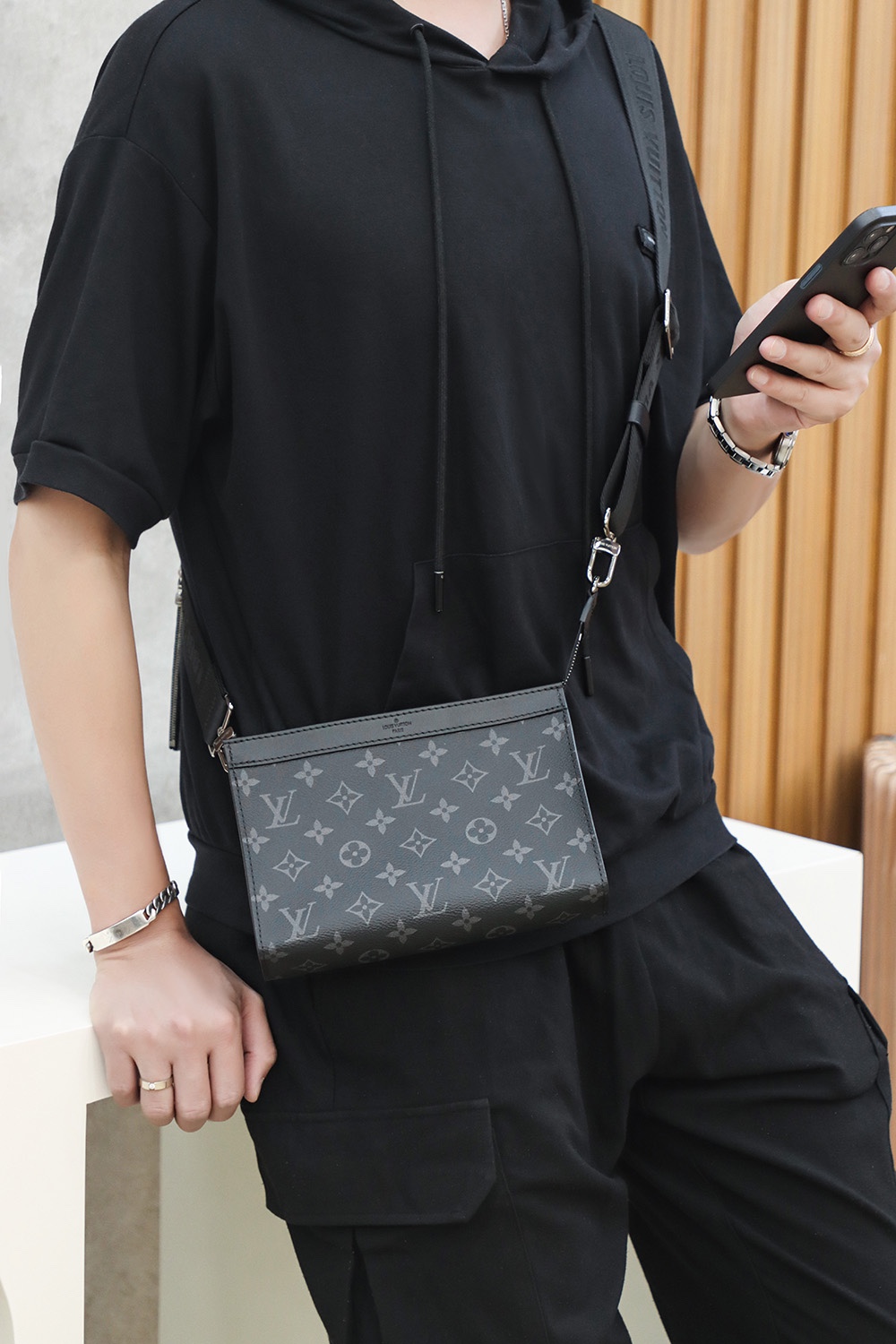 ルイ・ヴィトン「Louis Vuitton」Monogram Eclipse ポシェット・アクセソワール メンズバッグ