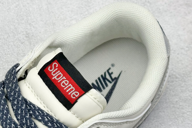 「コラボモデル」Nike SB Dunk Low x Supreme コラボレーション ロー タイプ スケート シューズ