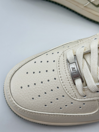 「コラボモデル」Louis Vuitton x Nike Air Force 1 Low スニーカー