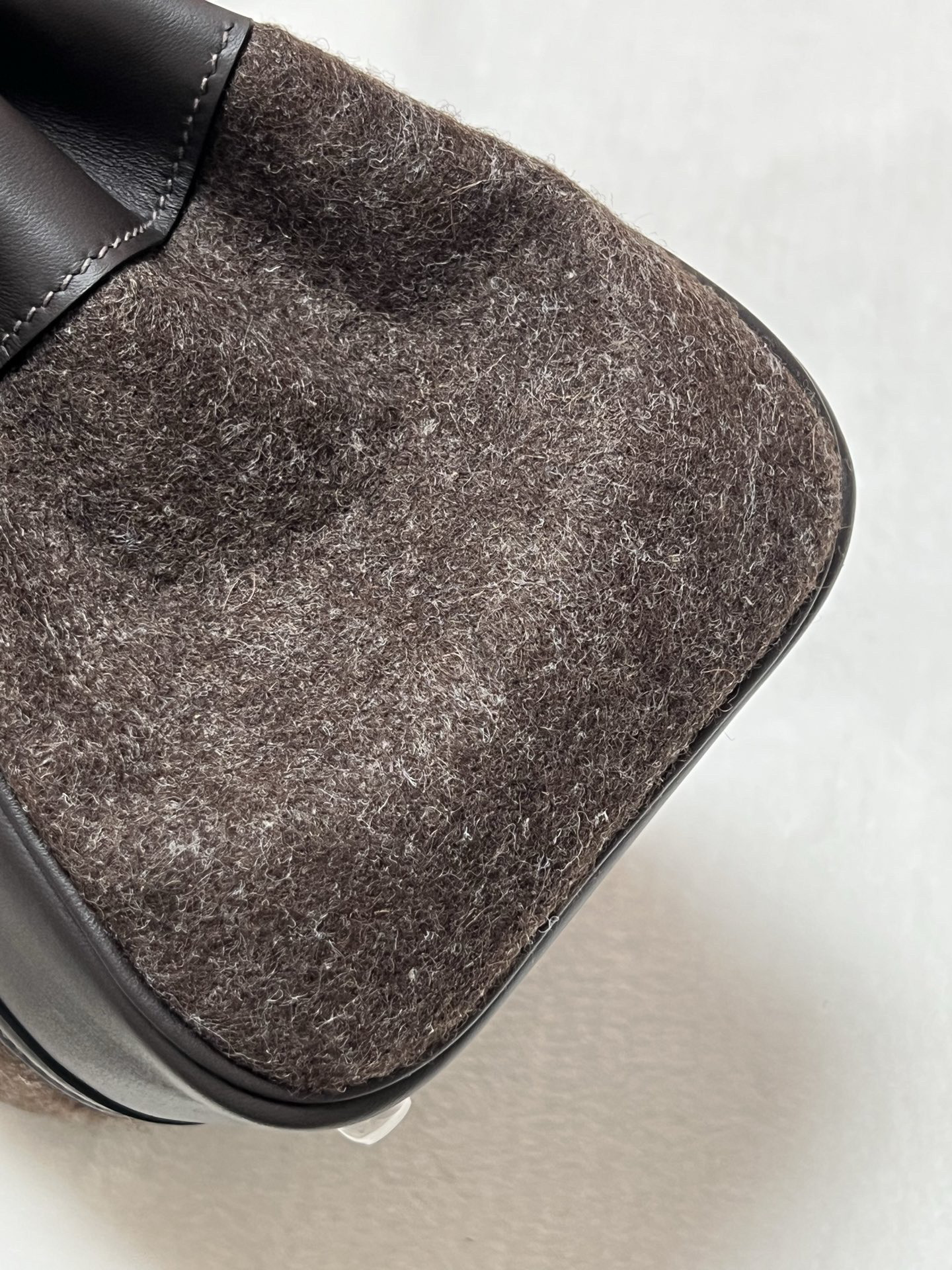 エルメス「Hermès」ウッド（烏木色）スウィフトレザー＆フェルト シルバーハードウェア バッグ