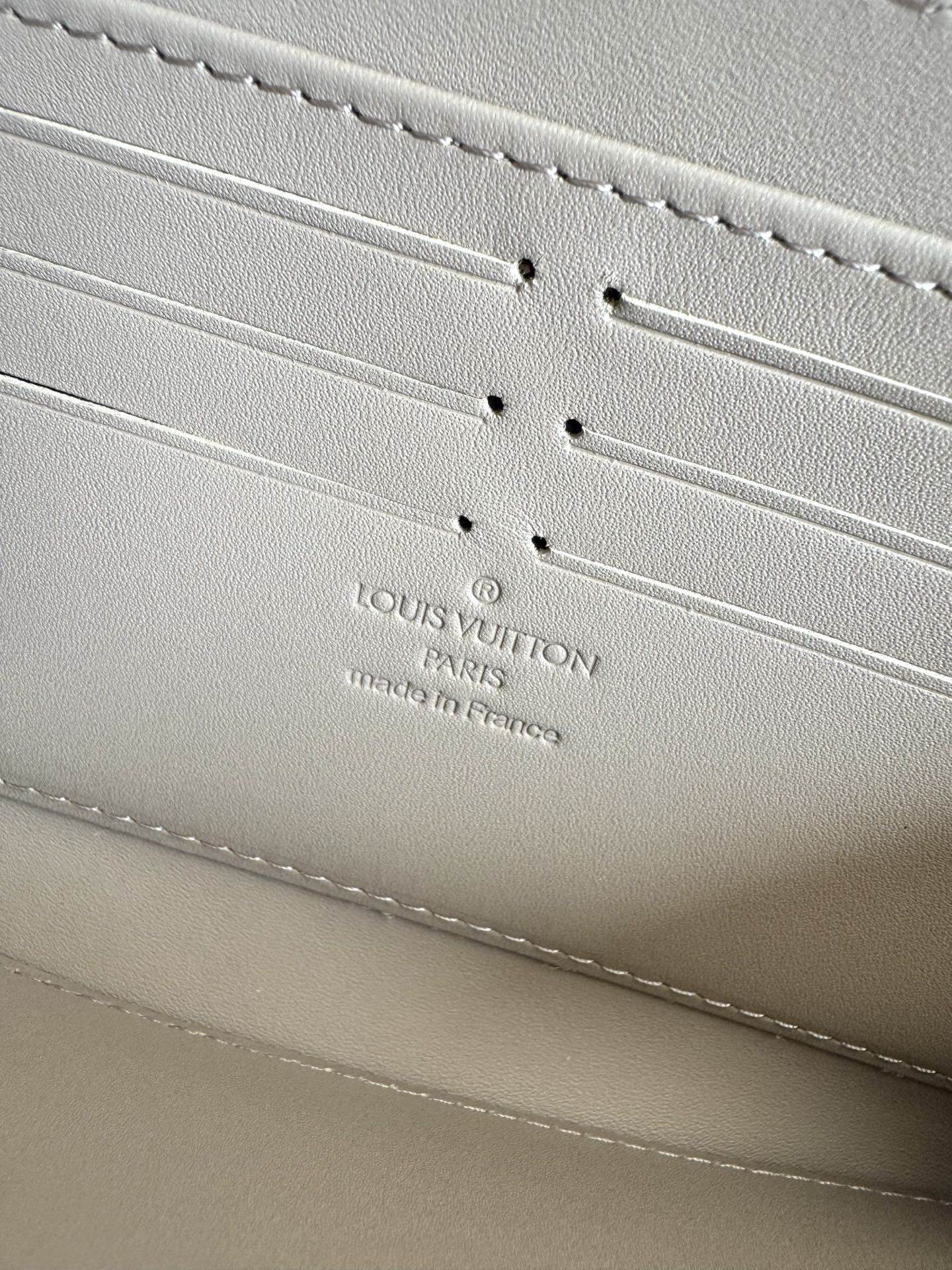 ルイ・ヴィトン「Louis Vuitton」ジッピーウォレット･ホリゾンタル