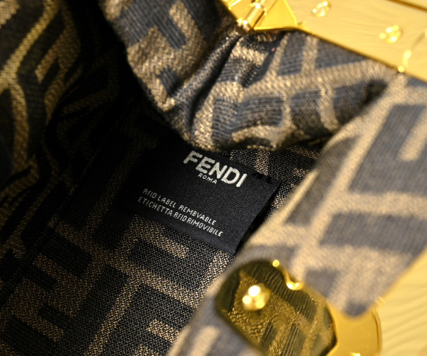 フェンディ「Fendi」 First ハンドバッグ