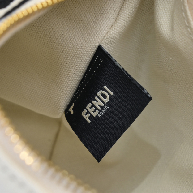 フェンディ「Fendi」Fendigraphy スモール ホボバッグ