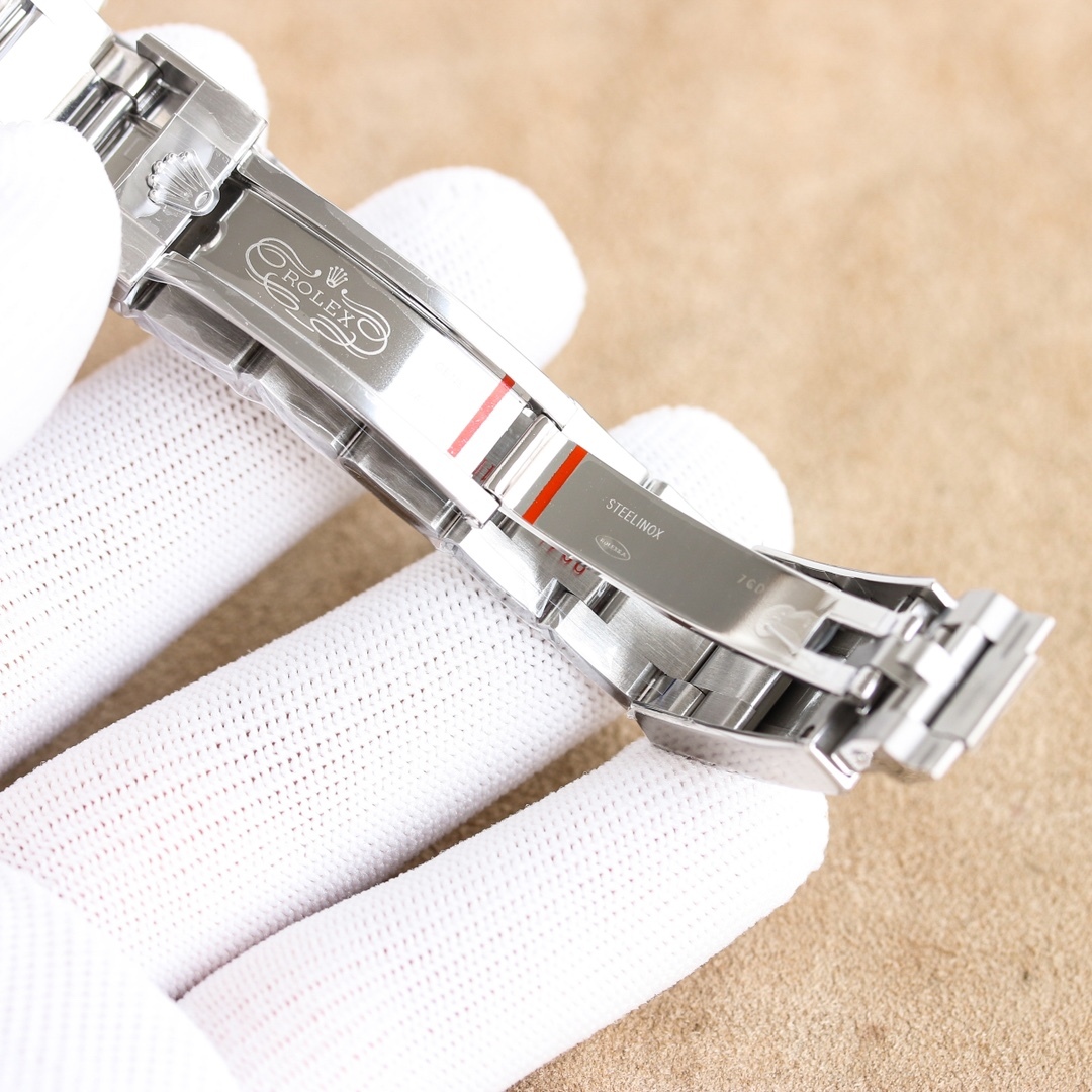 ロレックス「Rolex」 コスモグラフ デイトナ ホワイトゴールド&ブルーダイヤル メンズウォッチ40mm