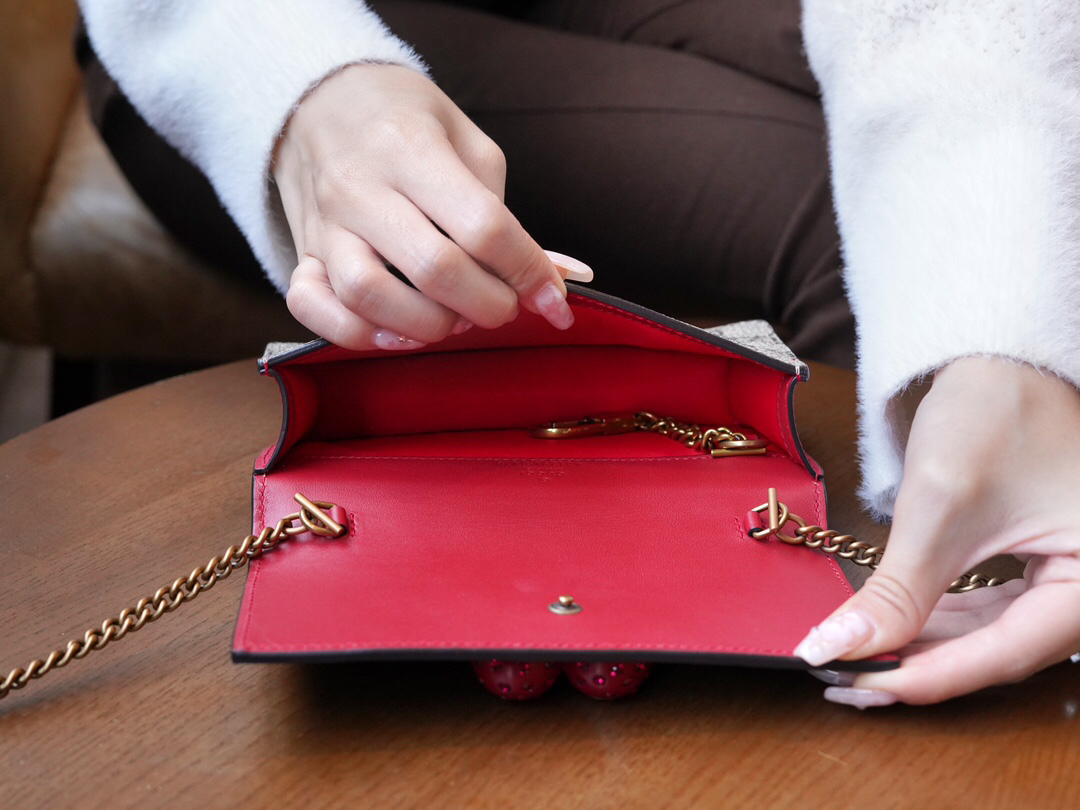 グッチ「Gucci」GG Supreme チェリー ミニバッグ