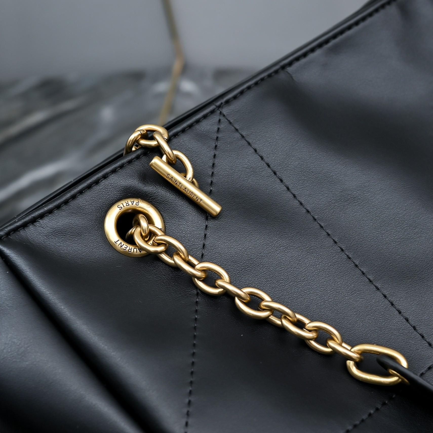 サンローラン「Saint Laurent」‌POCHON ドローストリングバケットバッグ