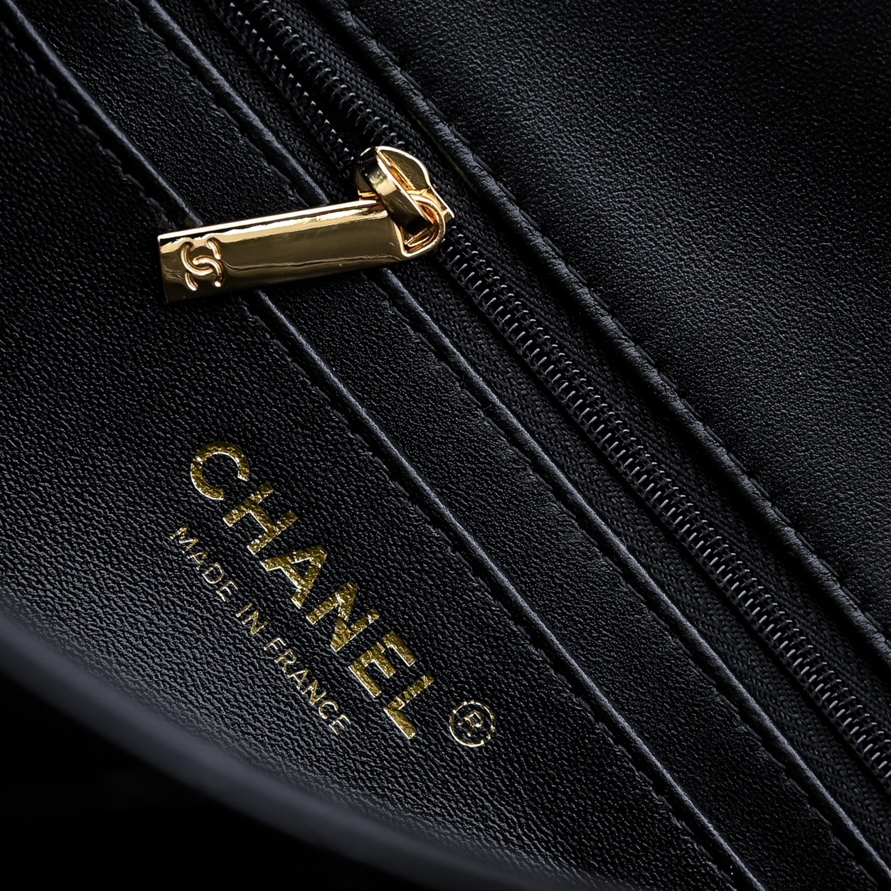 シャネル「Chanel」24SS ラムレザー ブラック チェーンショルダーバッグ レディース ミニバッグ