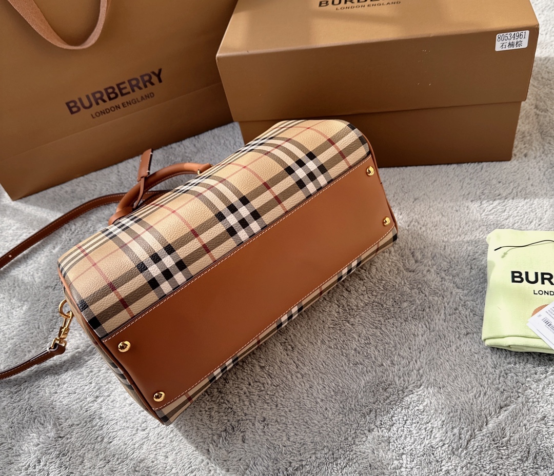 バーバリー「Burberry」Vintage Check Boston Bag