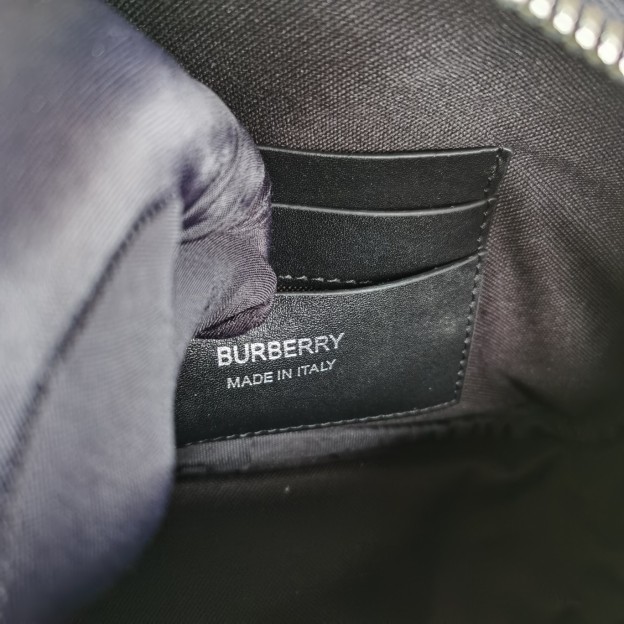 バーバリー「Burberry」チェック柄 スリングバッグ